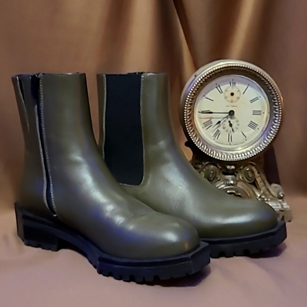 MARCELLA OF NEW YORK Olive Green Carnagie Boots Size 9